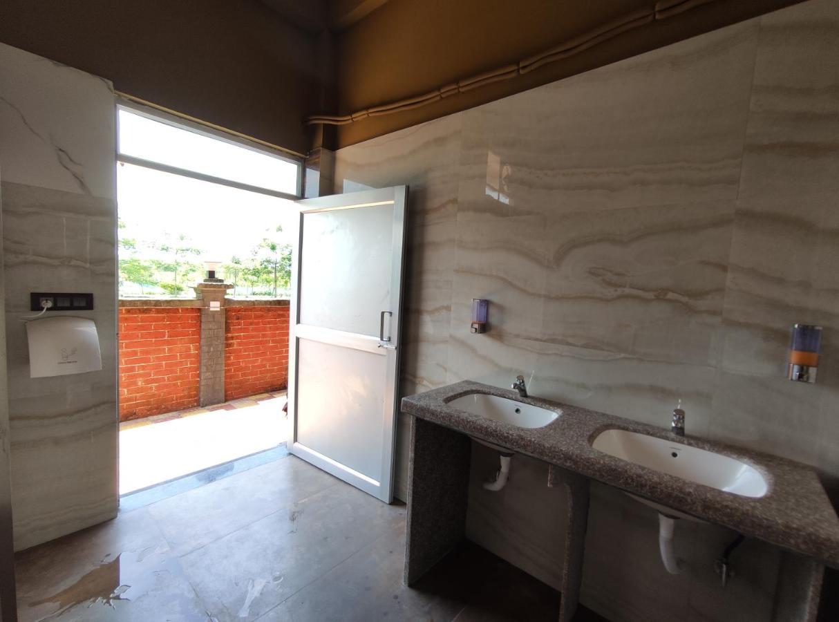 Jim'S Motel Kalchini Екстер'єр фото